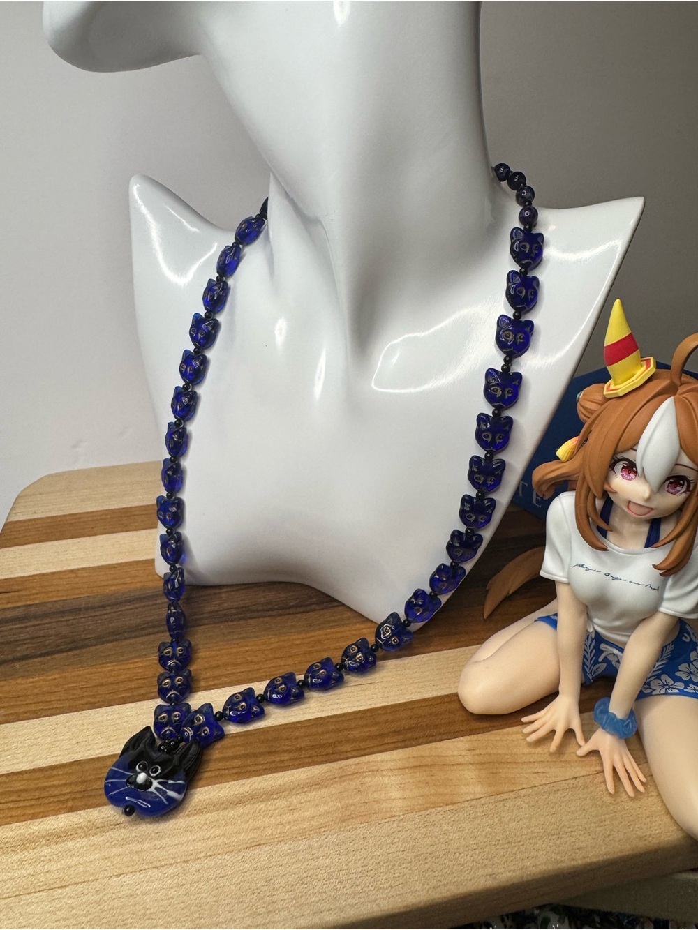 Vintage Czech Blue Glass Cat  bead Necklace - Preowned